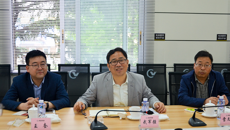 陜鋼集團漢鋼公司到釩鈦科技參觀交流：現(xiàn)場非常震撼，環(huán)境特別好！(圖5)