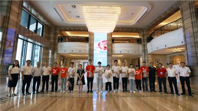 助力高考暖人心 深情慰問送關(guān)懷——集團公司慰問競力學(xué)校高考考生